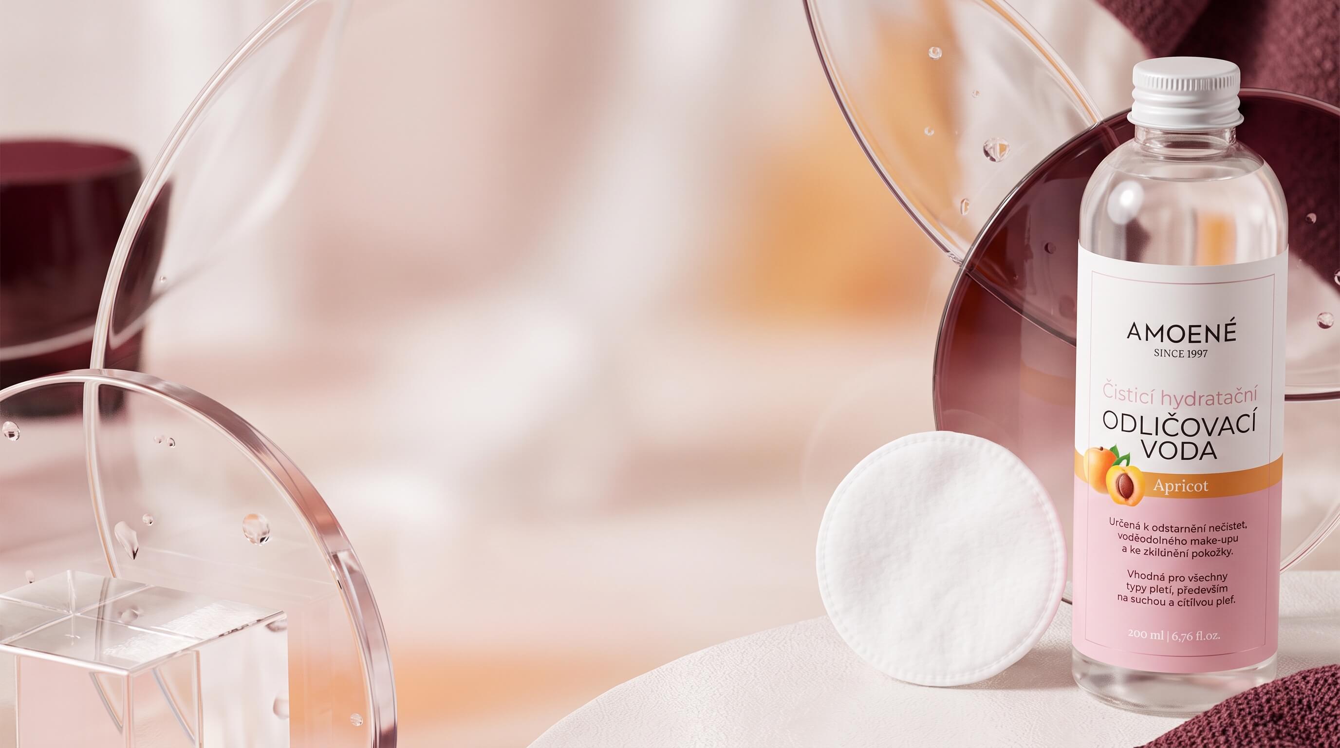 Abstraktní extrémní makro odličovací vody Amoené Apricot a jemného kosmetického tamponku